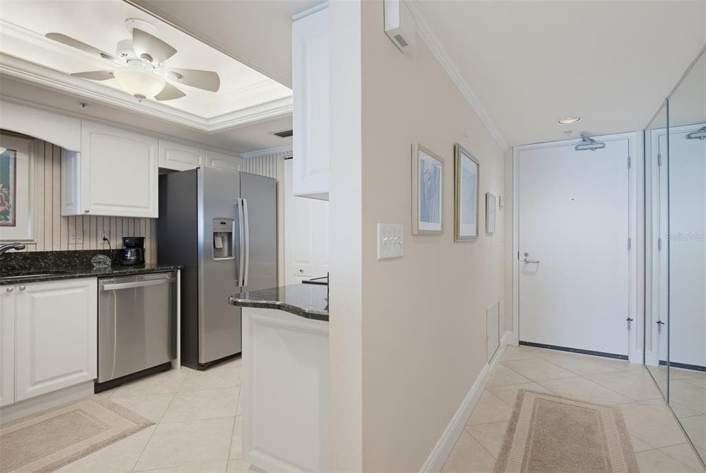 2545 S ATLANTIC AVENUE 1804 photo 13
