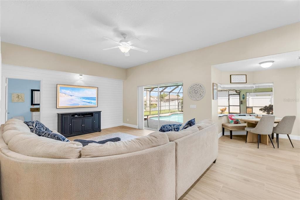 3740 SUNWARD DRIVE photo 24