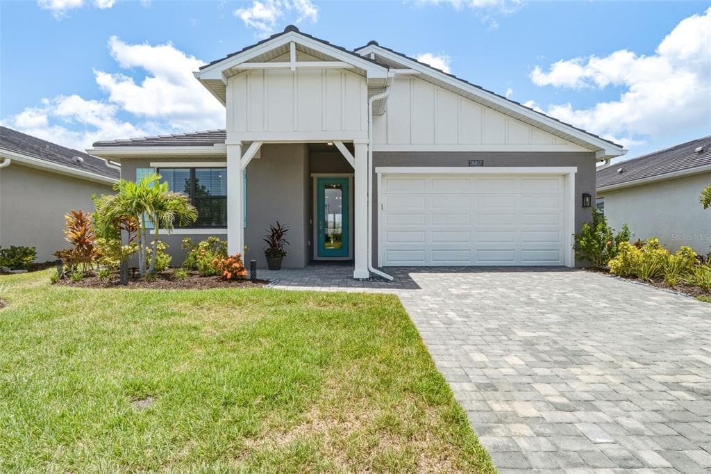 18857 DAYBREAK DRIVE photo 1