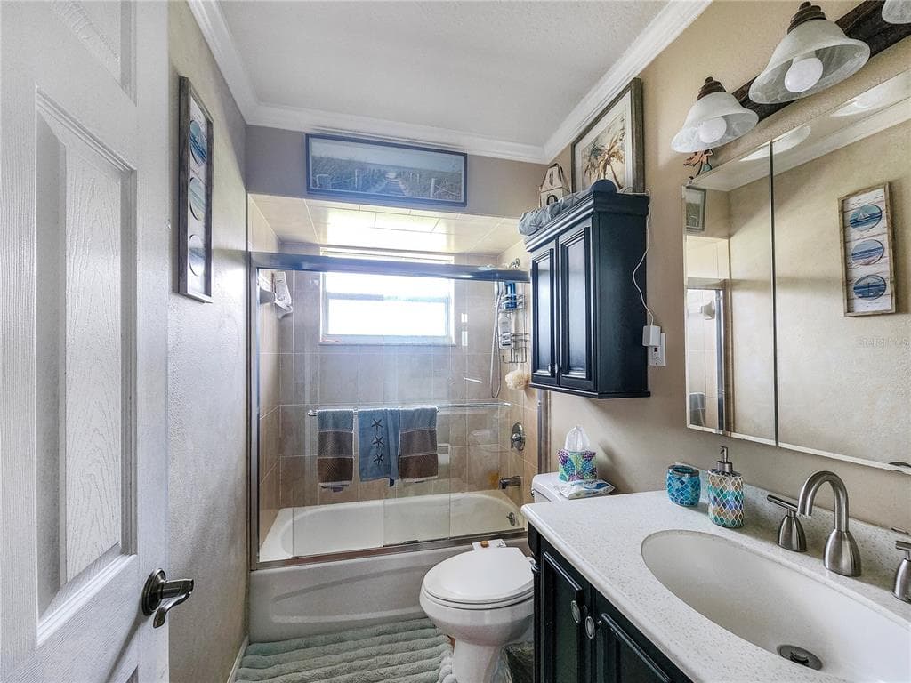 270 BELAIRE COURT photo 7