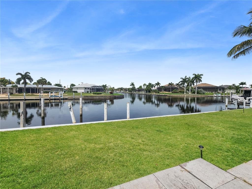 270 BELAIRE COURT photo 24