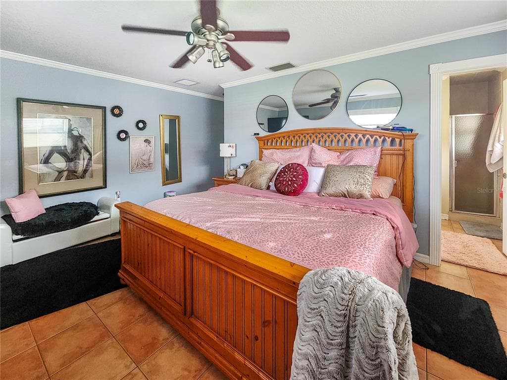 270 BELAIRE COURT photo 10