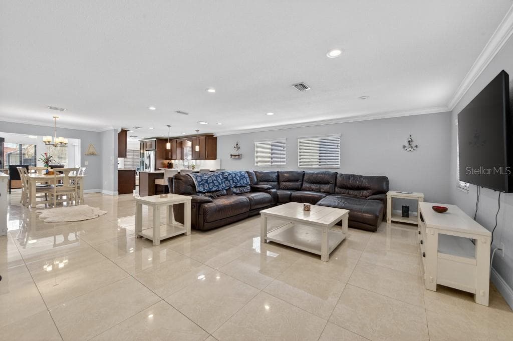 110 CIMMARON DRIVE photo 6