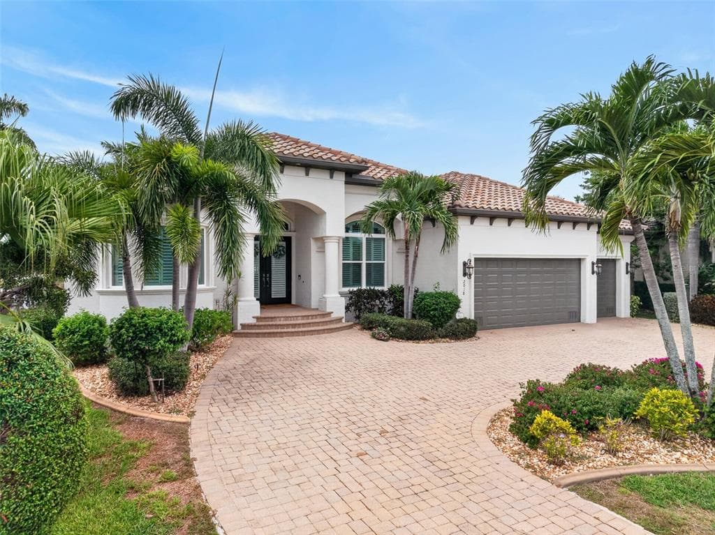 2018 DEBORAH DRIVE photo 1