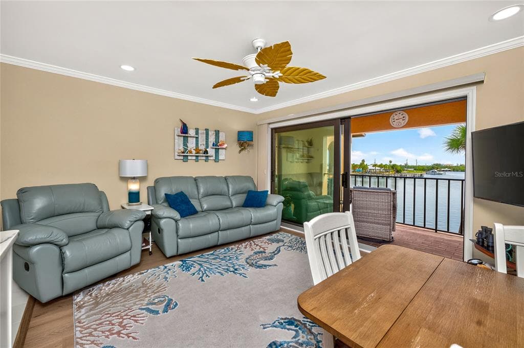 1765 GULF BOULEVARD 203 photo 16