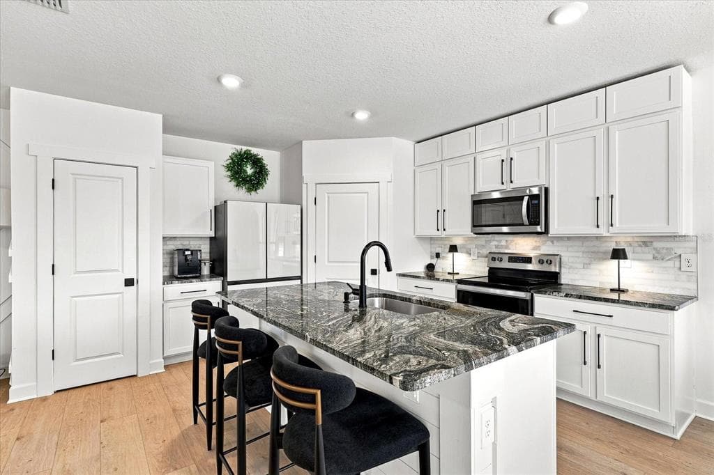 3283 HILLTOP CIRCLE photo 18