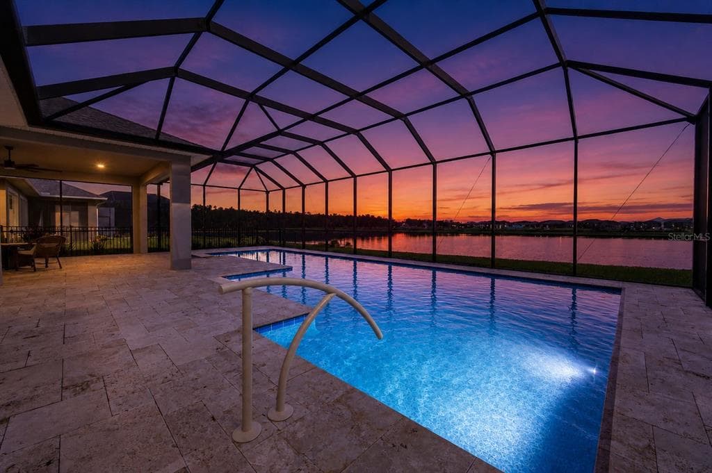 305 AQUAMARINE WAY 2