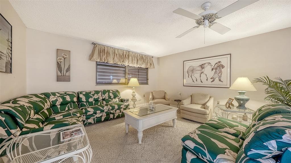 301 TIMBERLAKE DRIVE photo 14