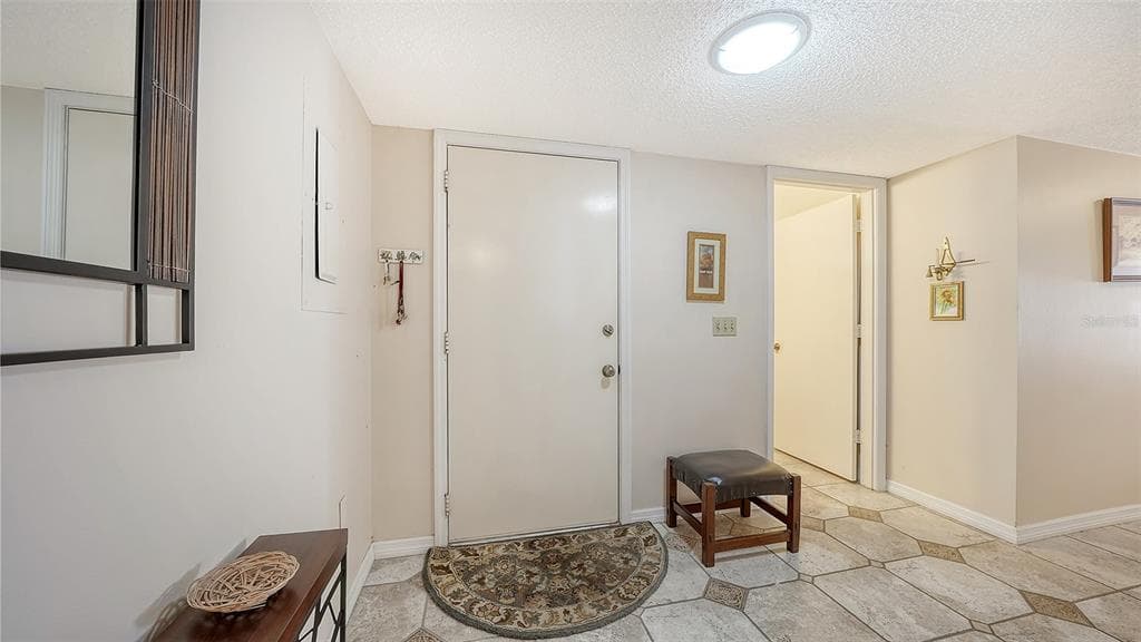 301 TIMBERLAKE DRIVE photo 11