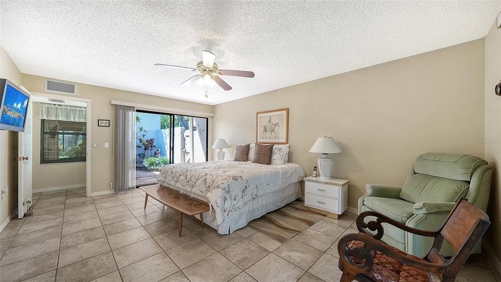 301 TIMBERLAKE DRIVE photo 21