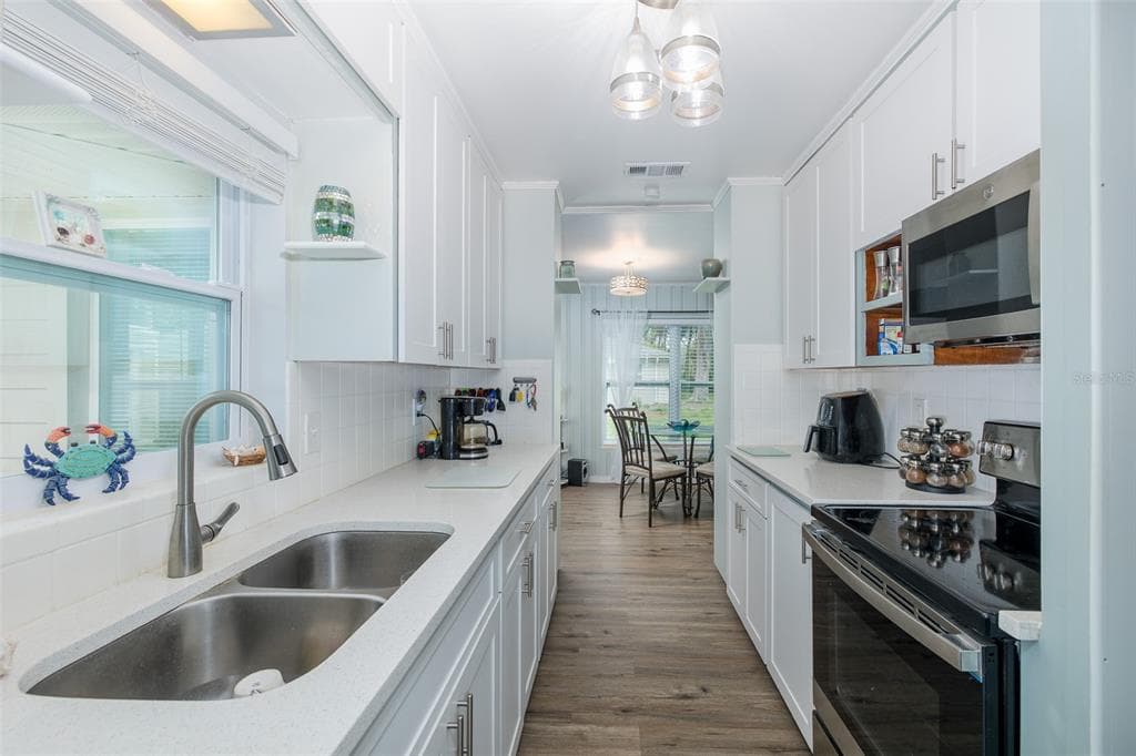 5708 HOMECREST ROAD photo 12