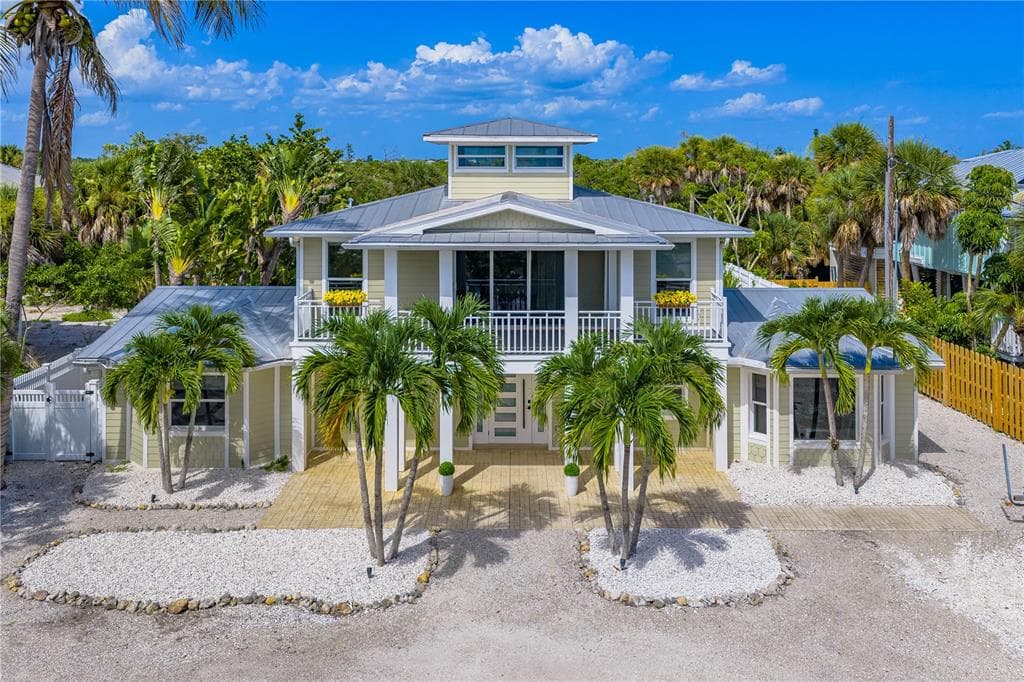 550 N GULF BOULEVARD photo 1