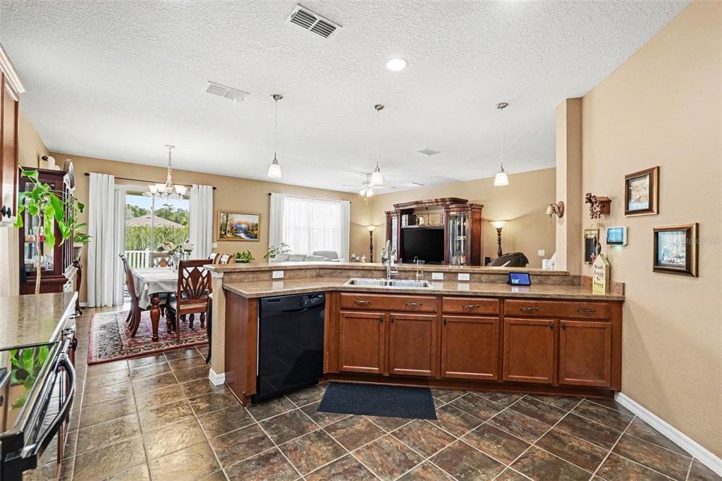 7620 TANGLE RUSH DRIVE photo 14
