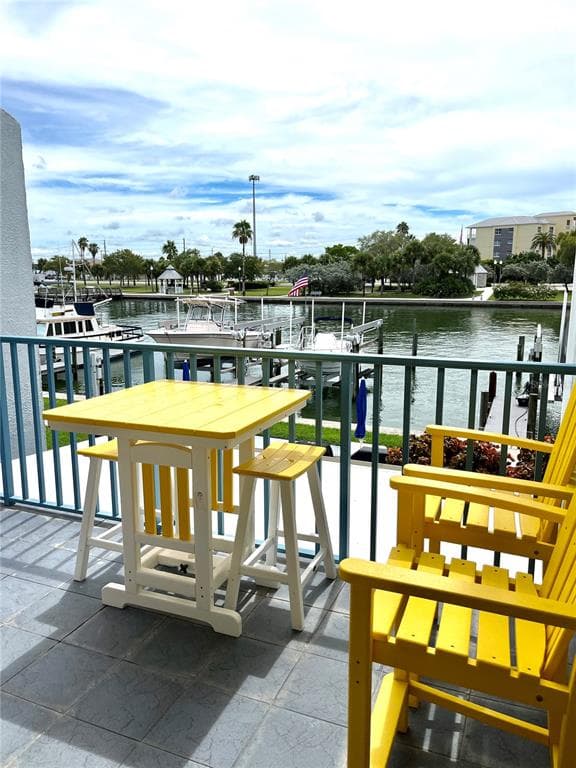 315 MEDALLION BOULEVARD #H 2