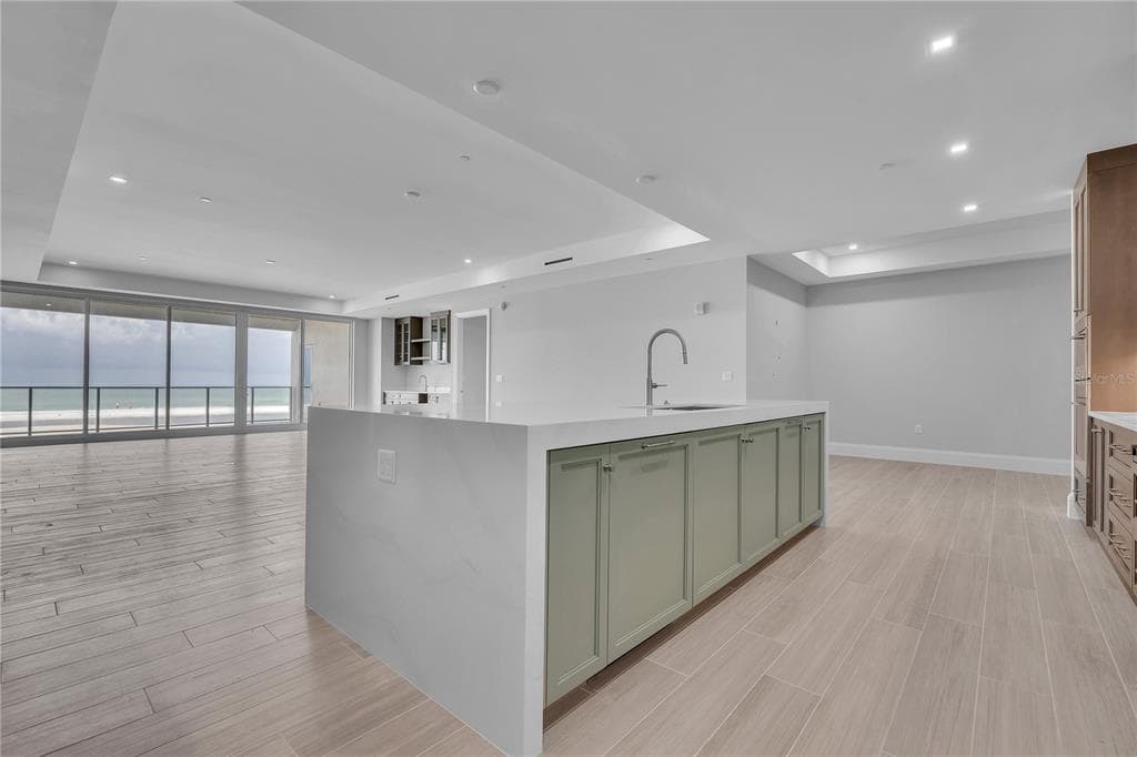 70 AVENIDA VENECCIA 202 photo 3