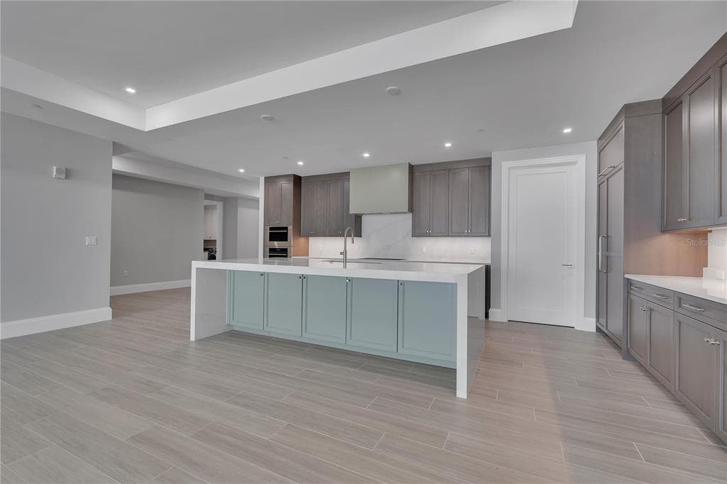 70 AVENIDA VENECCIA 202 photo 9