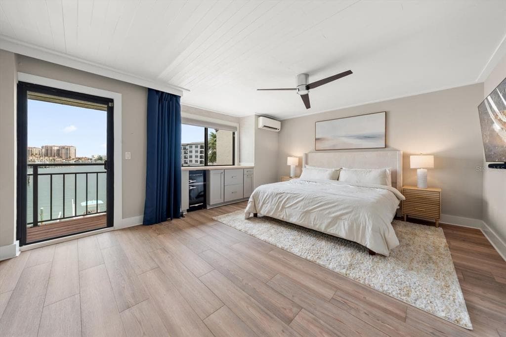 240 WINDWARD PSGE 401 photo 13