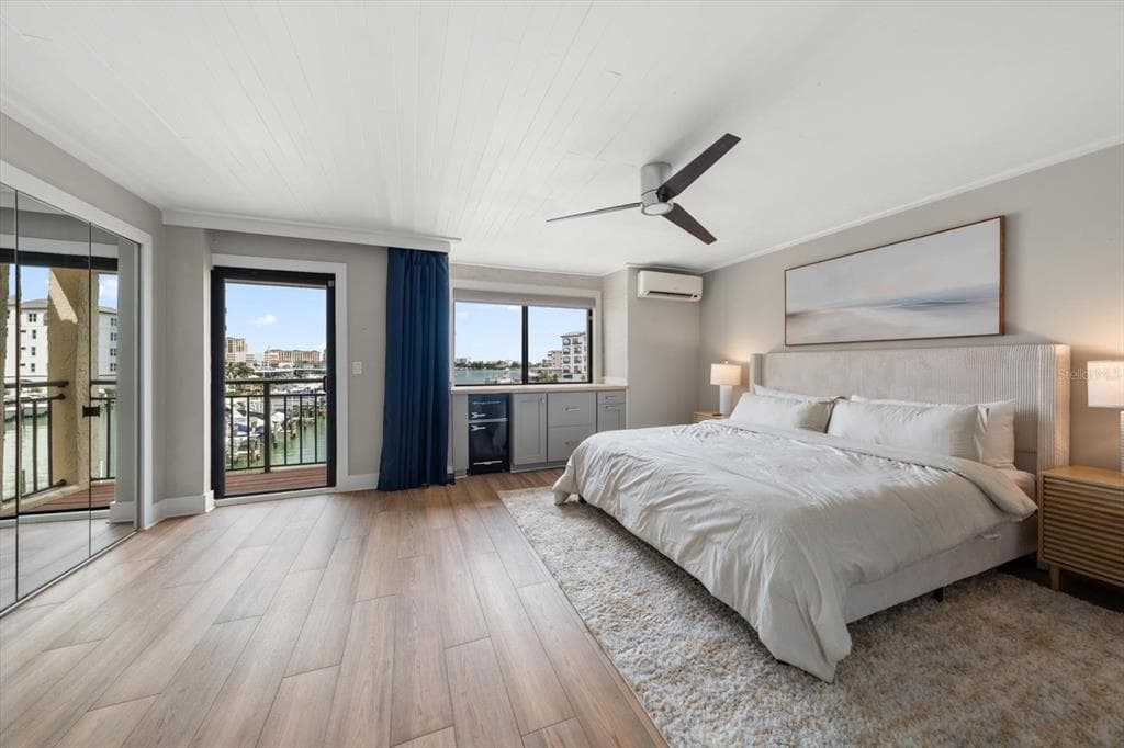 240 WINDWARD PSGE 401 photo 14