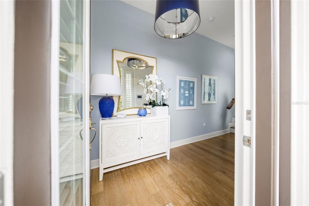 264 SAINT LUCIA DRIVE 201 photo 5