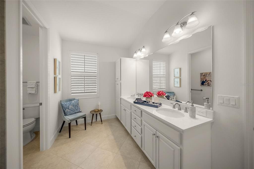 264 SAINT LUCIA DRIVE 201 photo 18