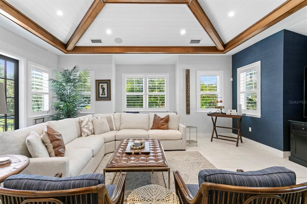 220 N HARBOR DRIVE photo 24