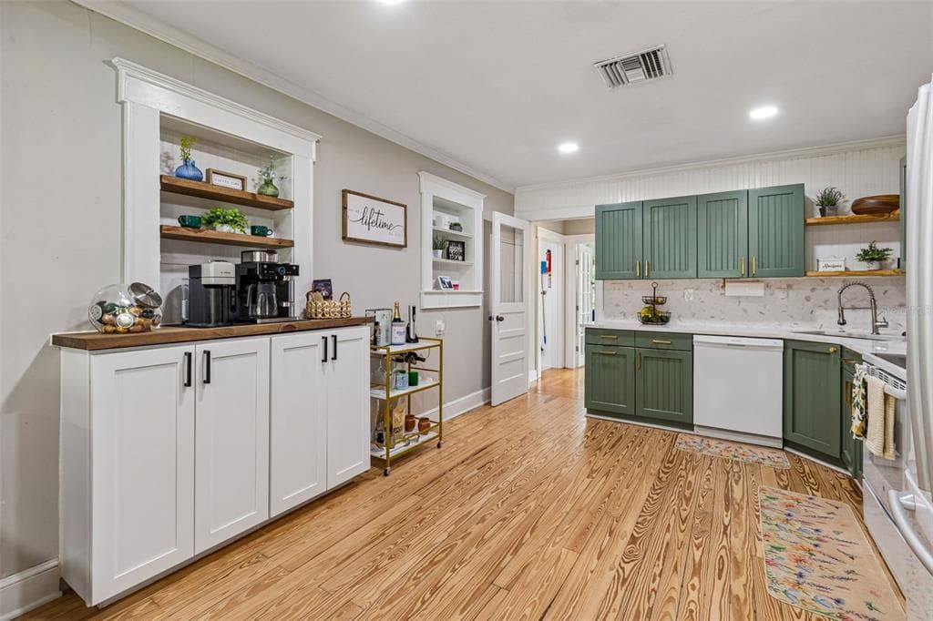 13307 N OREGON AVENUE photo 11