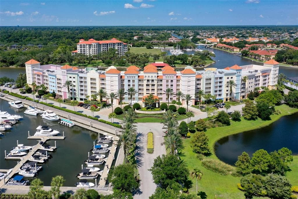 102 YACHT HARBOR DRIVE 467 photo 6