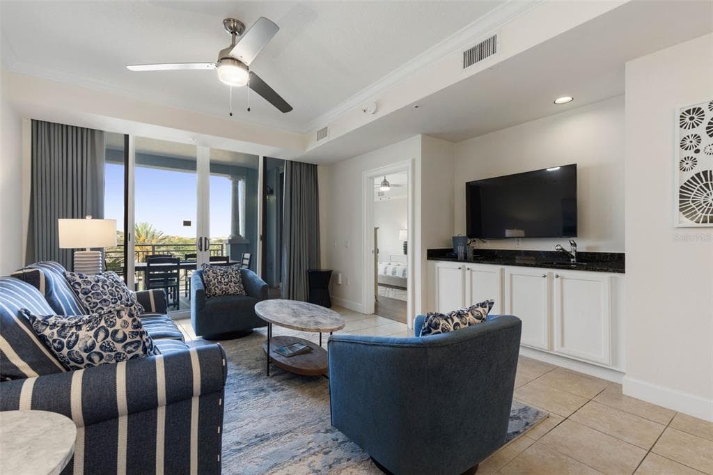 102 YACHT HARBOR DRIVE 467 photo 13