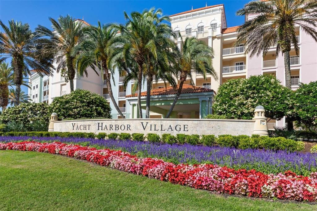 102 YACHT HARBOR DRIVE 467 photo 7