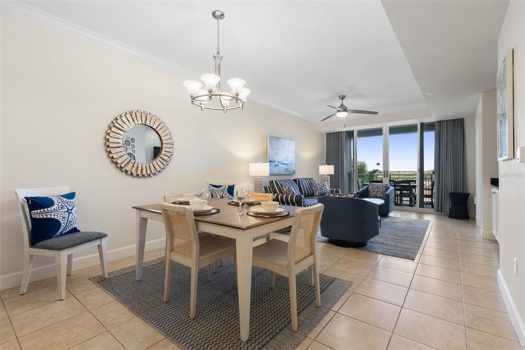 102 YACHT HARBOR DRIVE 467 photo 11
