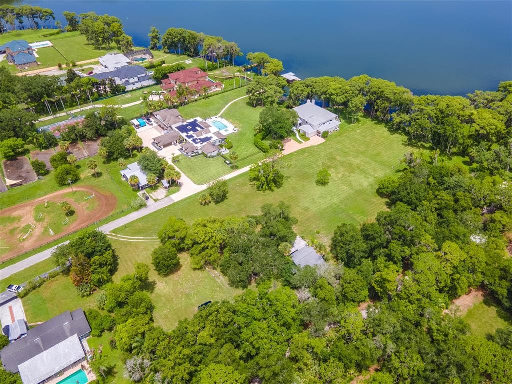 1133 BELLA LAGO COVE photo 17