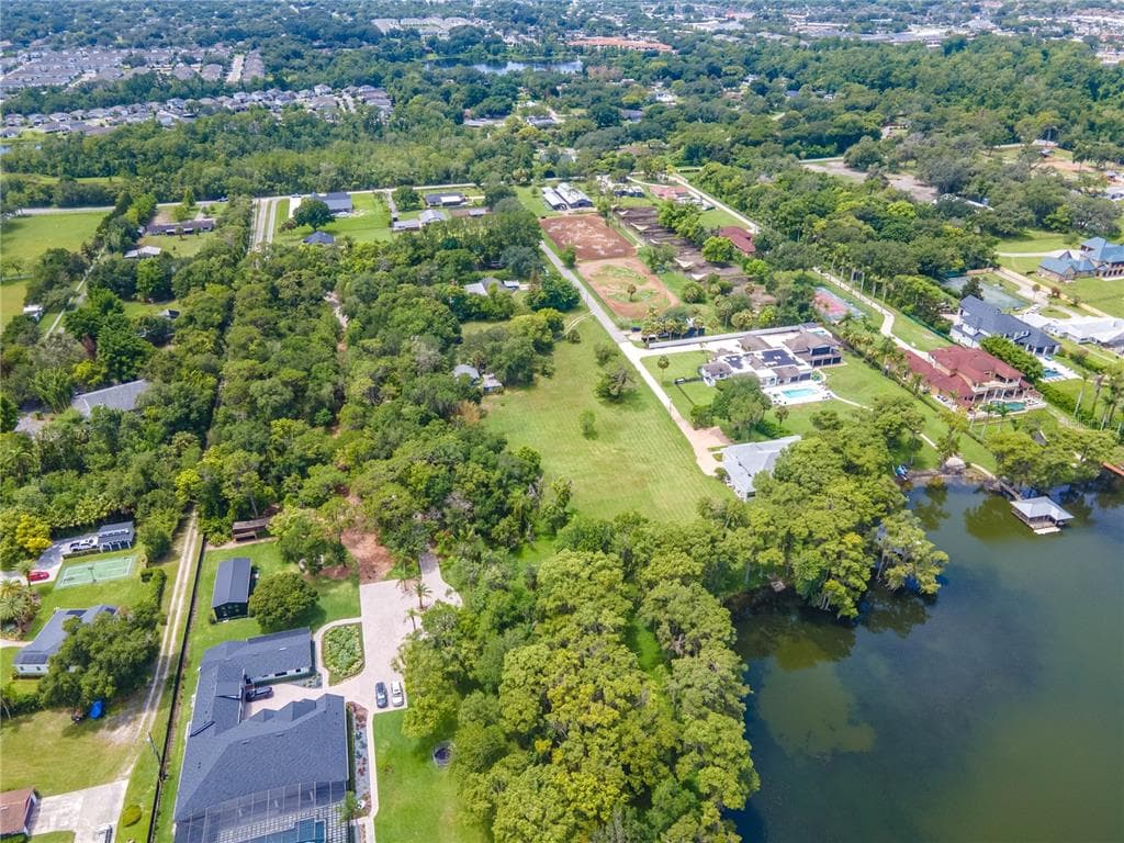1133 BELLA LAGO COVE photo 7