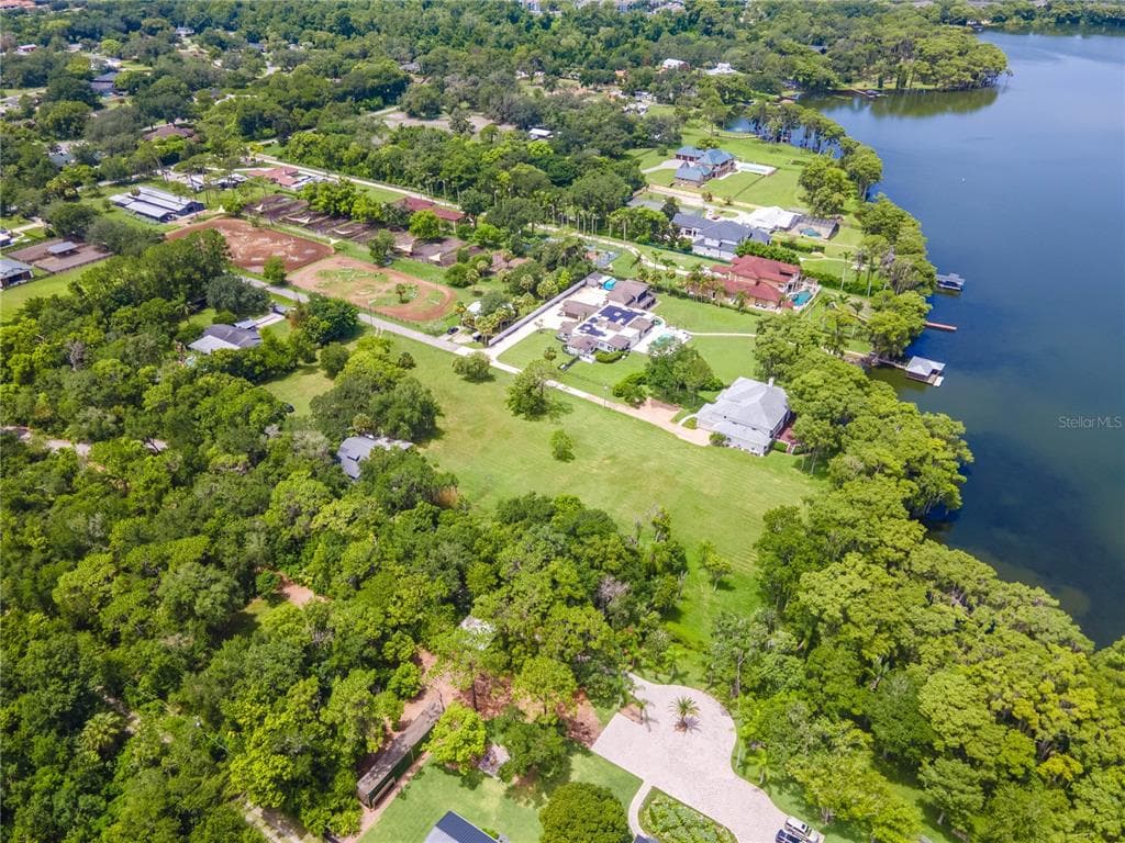 1133 BELLA LAGO COVE photo 14