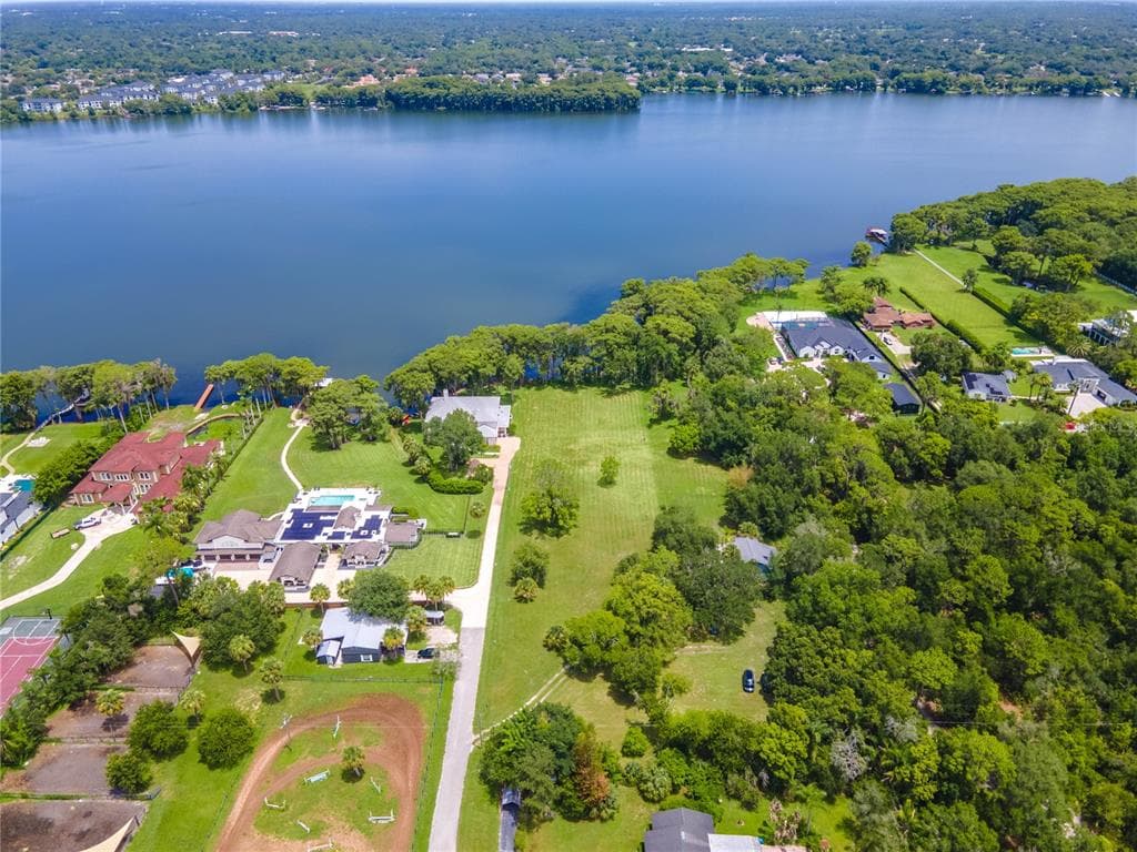 1133 BELLA LAGO COVE photo 19