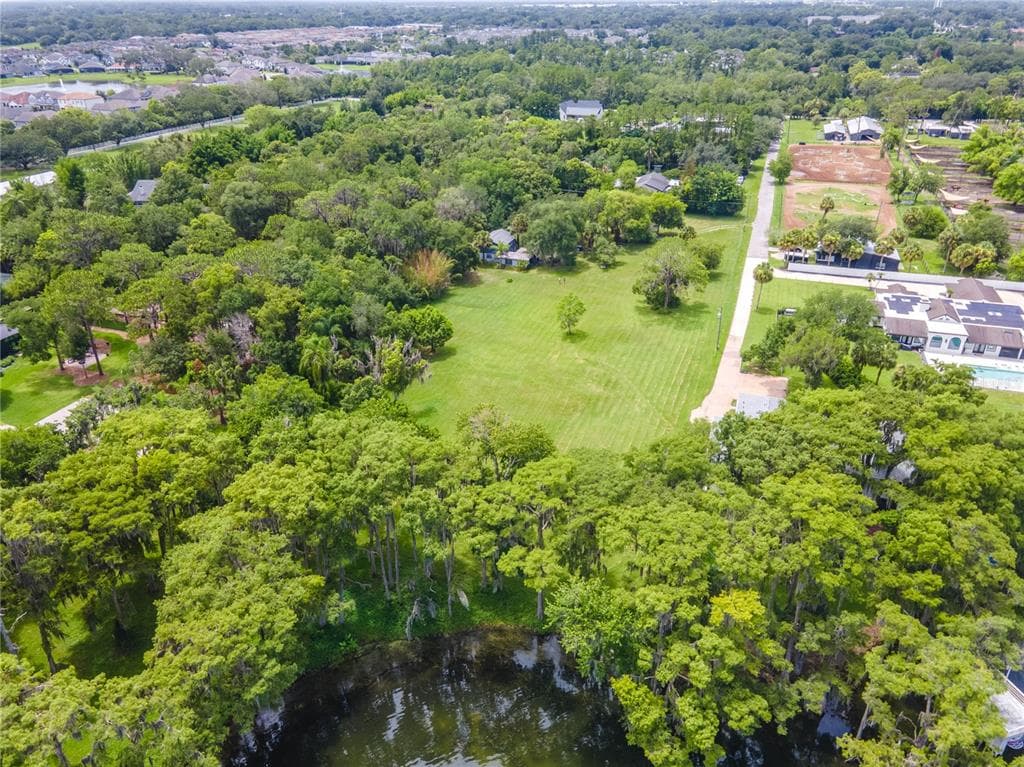 1133 BELLA LAGO COVE photo 8