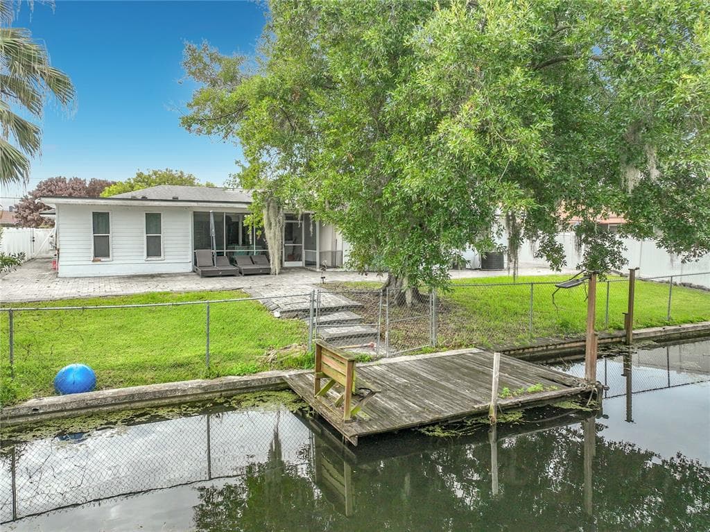 2425 LAUDERDALE COURT 2