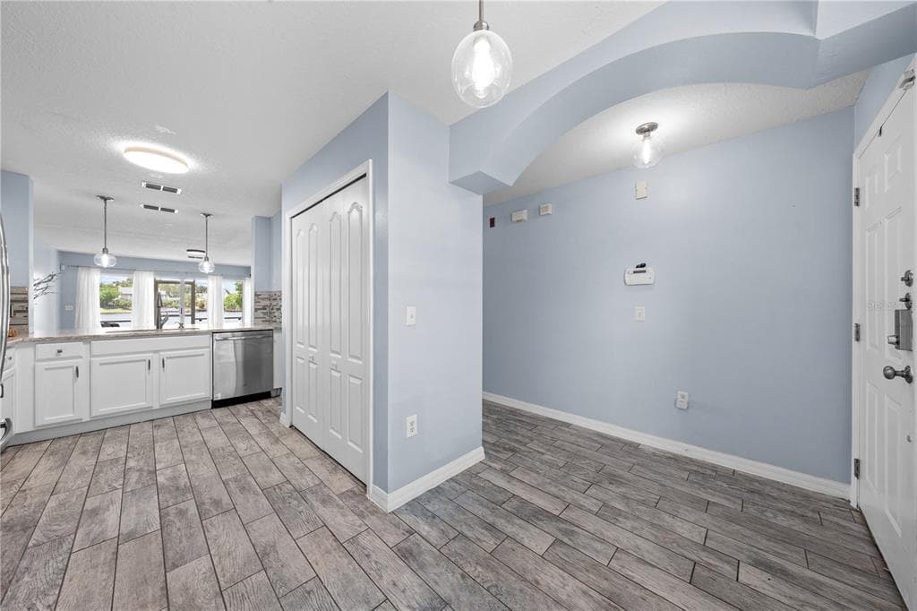 2705 EMERALD LAKE CT 2705 photo 17