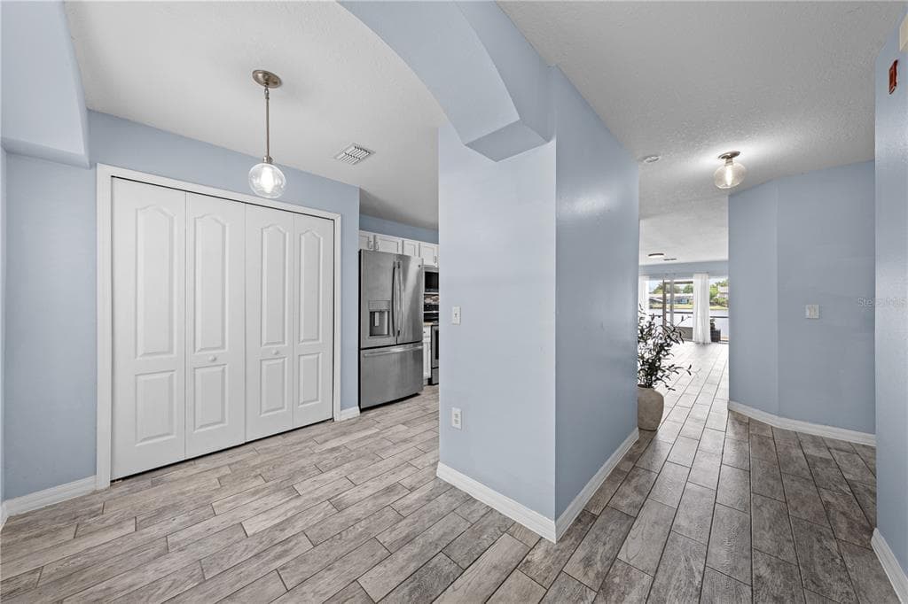 2705 EMERALD LAKE CT 2705 photo 15