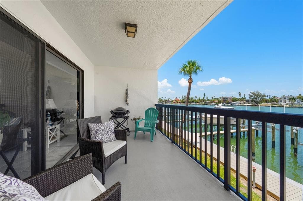 3111 PASS A GRILLE WAY 110 photo 2