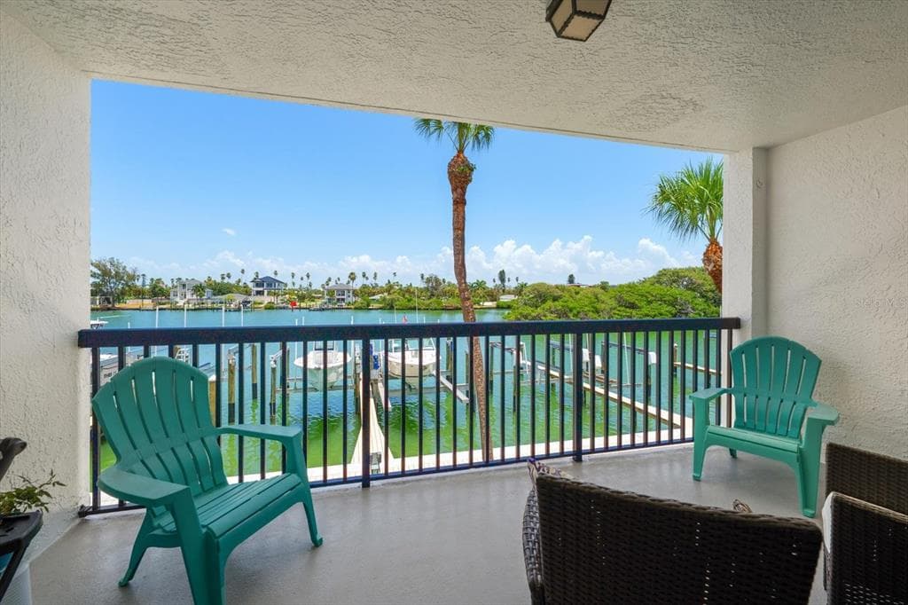 3111 PASS A GRILLE WAY 110 photo 3