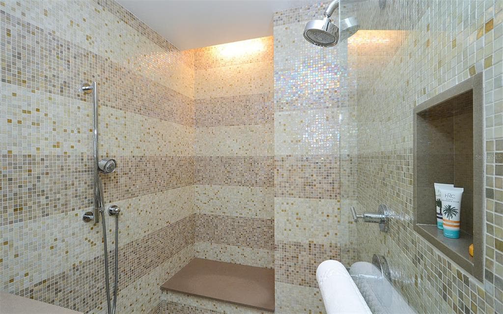 915 SEASIDE DRIVE 613, Weeks 32-33 photo 15