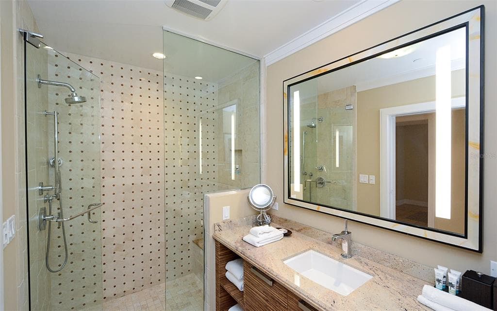 915 SEASIDE DRIVE 613, Weeks 32-33 photo 21