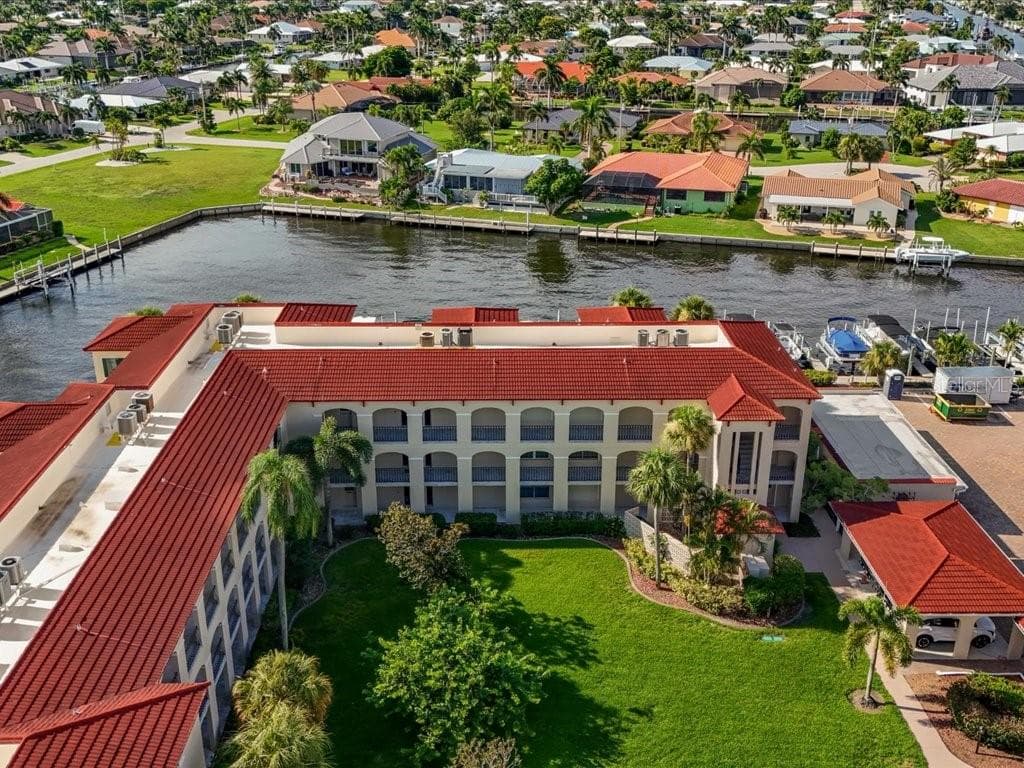 1 COLONY POINT DRIVE 1C photo 6