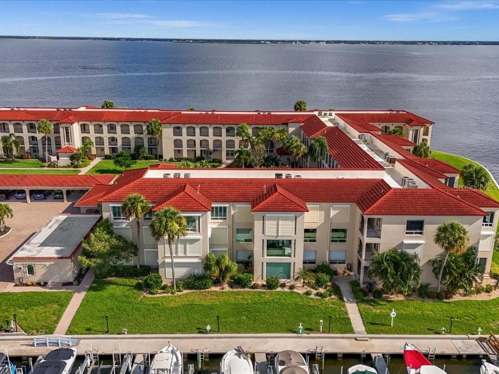 1 COLONY POINT DRIVE 1C photo 7