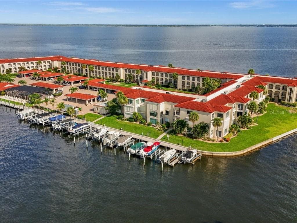 1 COLONY POINT DRIVE 1C photo 3