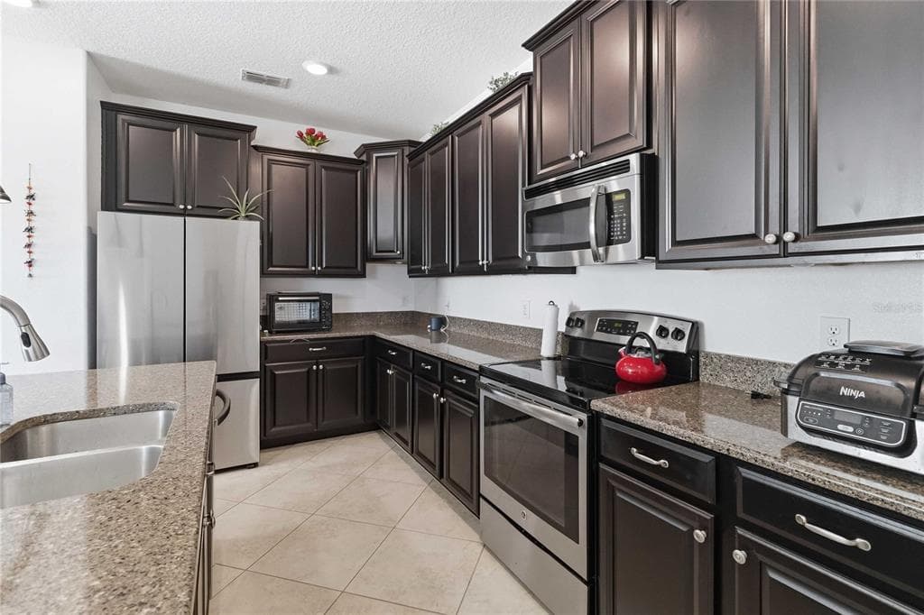 4355 SUMMER BREEZE WAY photo 11