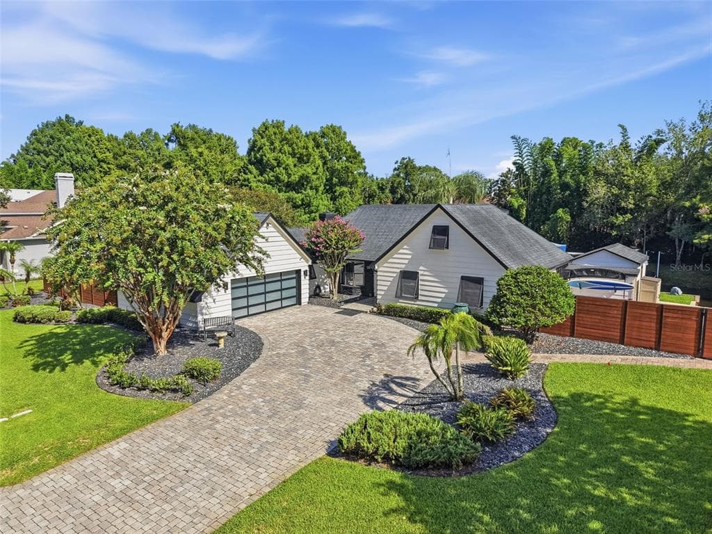 465 MANDALAY ROAD photo 3
