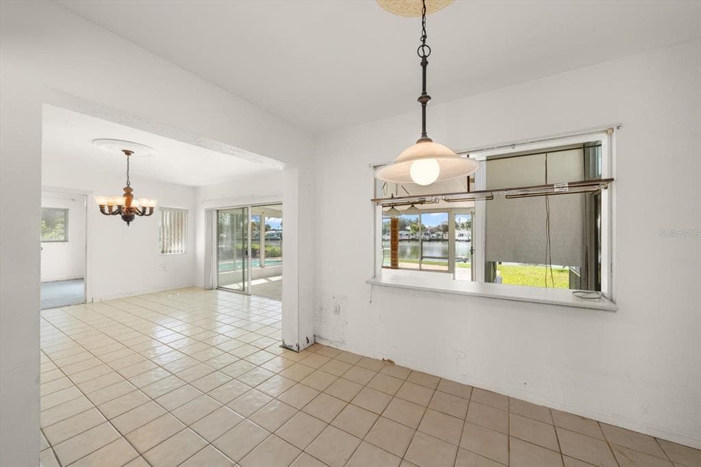 337 LA HACIENDA DRIVE photo 14
