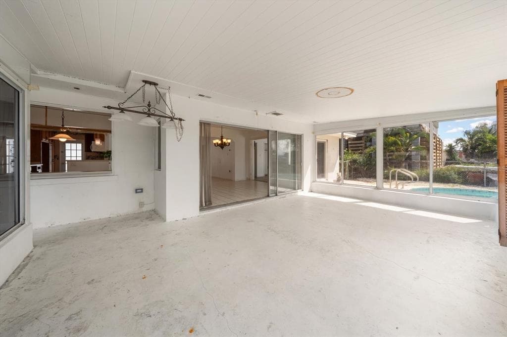 337 LA HACIENDA DRIVE photo 19