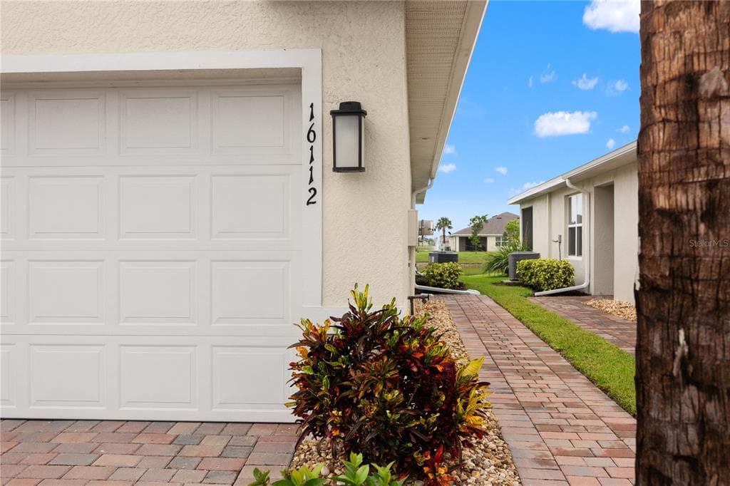16112 BRIDLE RIDGE STREET photo 3